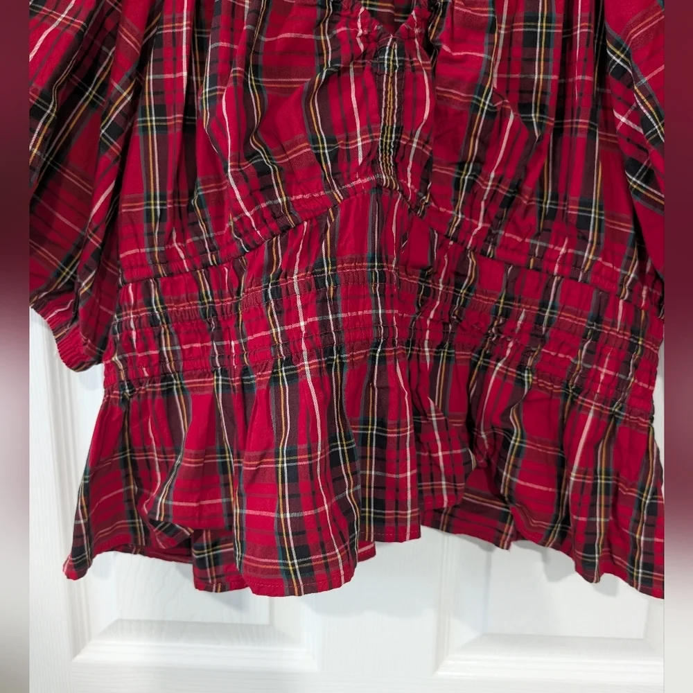 Old Navy Red Tartan Puff-Sleeve Top in Size XL